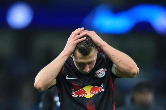 开云注册网址-红牛遭全方位压制 “老师傅”被哈兰德五拳打倒